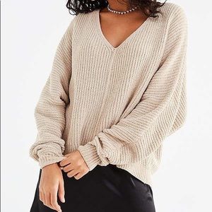 uo oversized chenille v-neck sweater